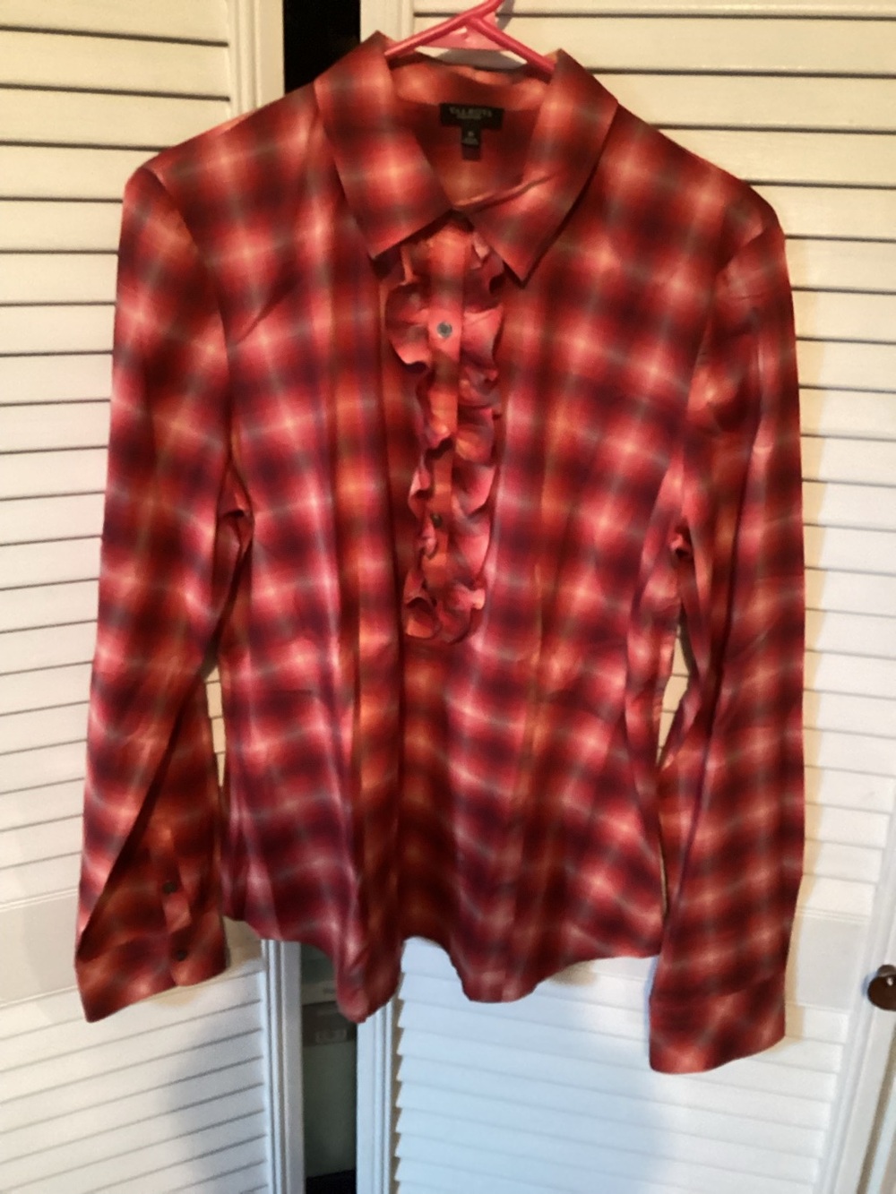 Talbot’s ladies size 10 red and beige plaid pullover tunic blouse